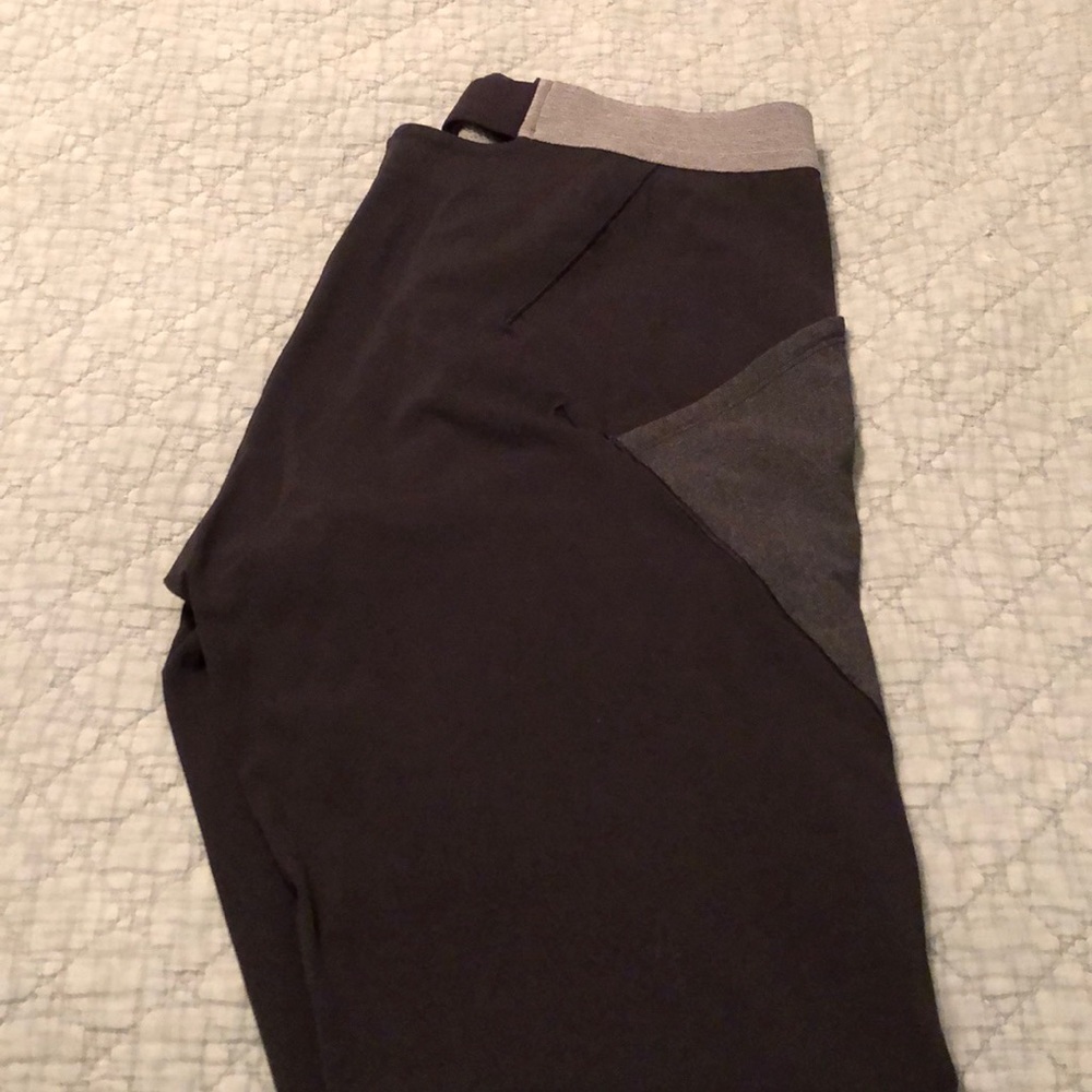 LULULEMON ankle length leggings
